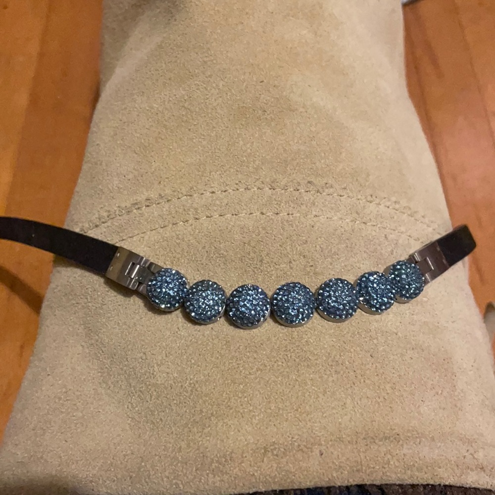 Henri bendel chocker